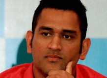 Hussy bats for Dhoni, says MSD is still most suitable for job