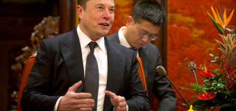 Elon Musk promises robot fleet of Tesla taxis by end of 2020