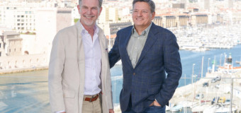 Netflix hikes pay for execs Reed Hastings and Ted Sarandos to $35 million each