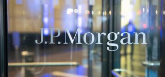 JPMorgan Chase beats estimates, but second quarter profits plunge