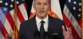 Xi Jinping asks ex-Starbucks CEO for help with US-China relations